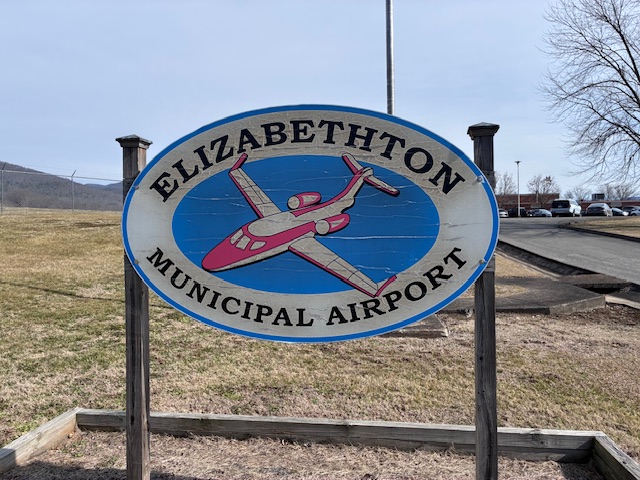 Flight School at Elizabethton Airport